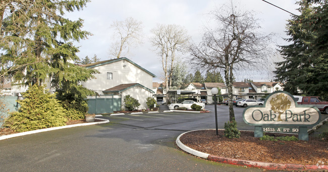 Building Photo - Oak Park Apartments