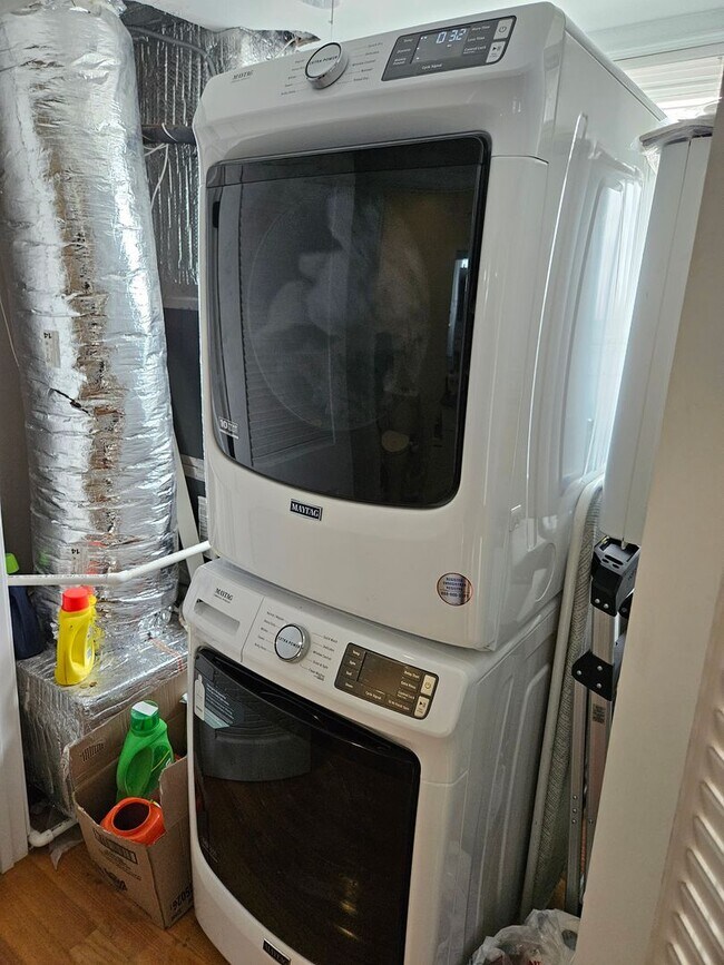 Photo - NO FEE!!  GORGEOUS LOWER ALLSTON 5 BED/3 BATH WITH A/C, WASHER/DRYER, PARKING