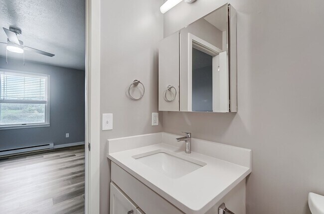 Chardon Place Apartments and Townhomes