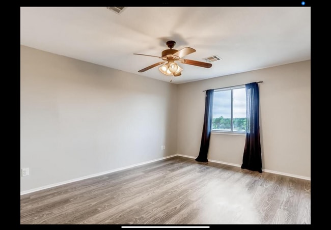 Photo - 608 Sherry Dr