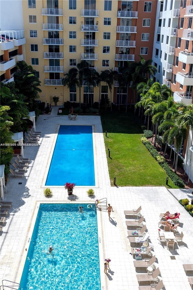 Building Photo - 2775 NE 187th St Unit 629