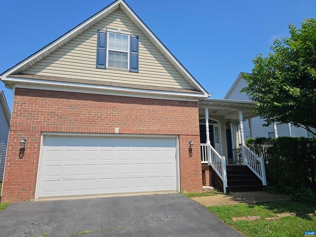 Photo - 134 Deerwood Dr House