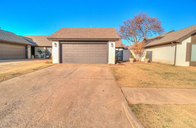 Photo - 3813 Ives Way