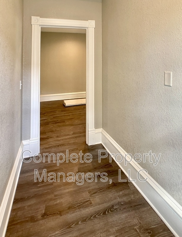 Photo - 258 S Pearl St