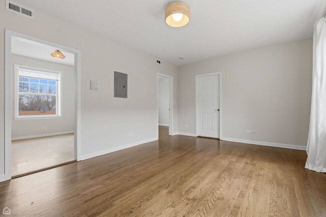 Photo - 7318 N Honore St Unit 403