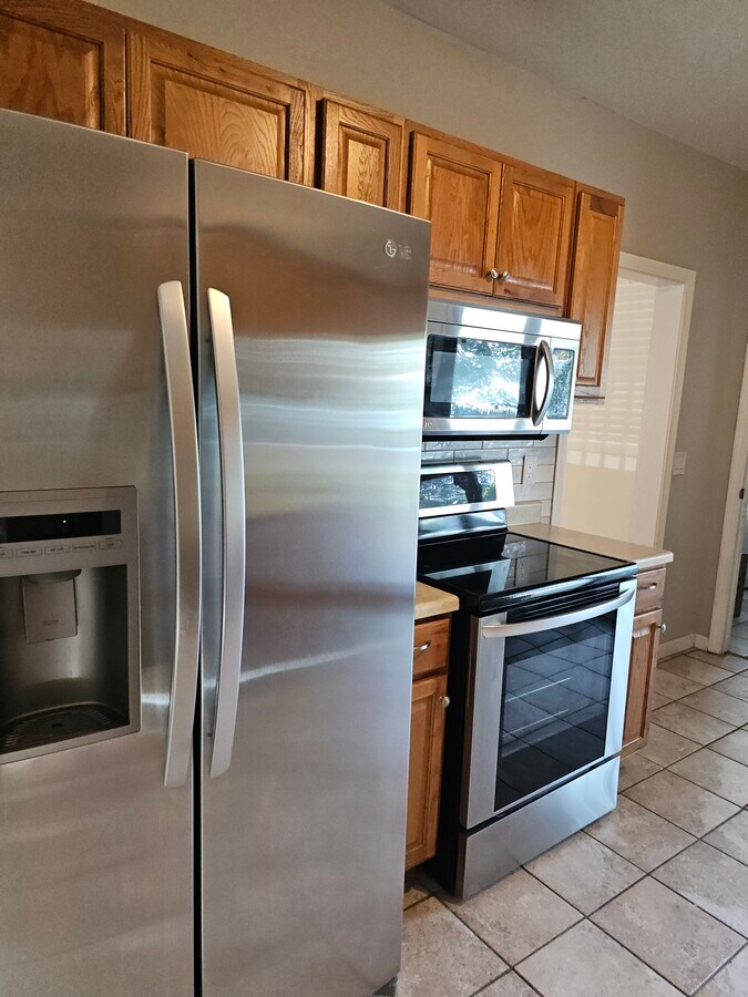 Photo - 114 Hempstead St