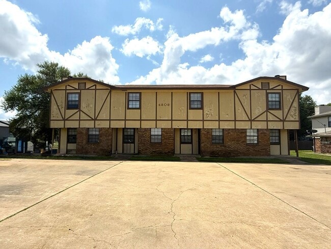 Building Photo - 4808 Rainbow Cir Rental