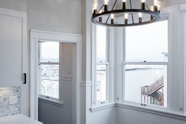 Photo - 1873 Stockton St