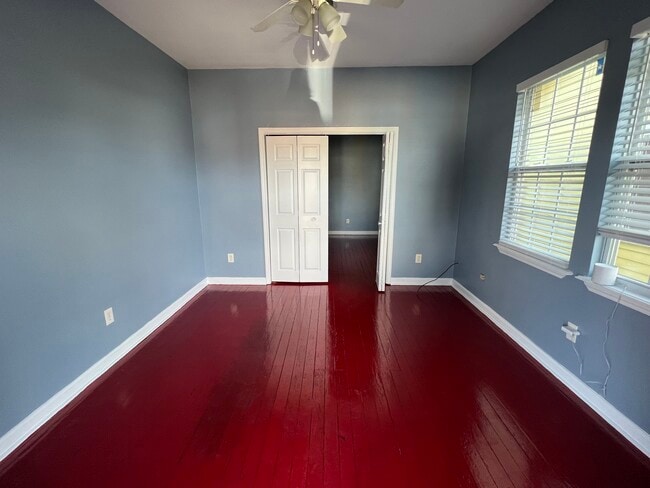 Photo - 3030 Toulouse St