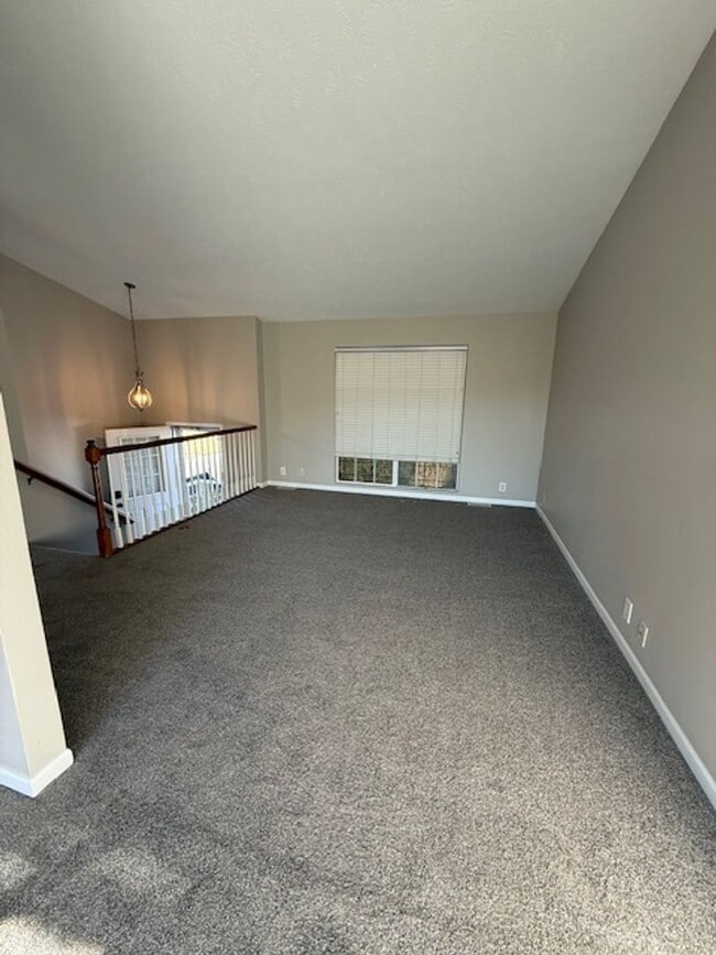 Photo - Comfortable & Convenient 3 Bedroom Near Recreation & Trails!!