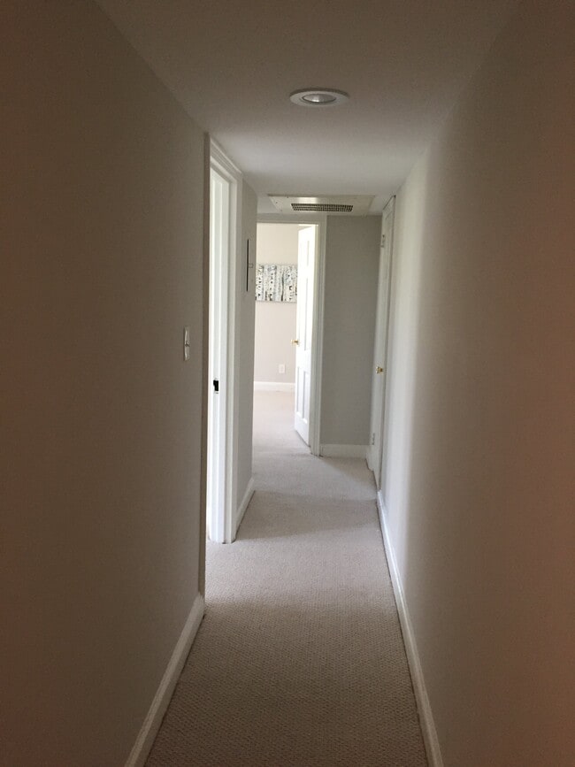 Photo - 24 S Old Glebe Road Unidad Apt 3C