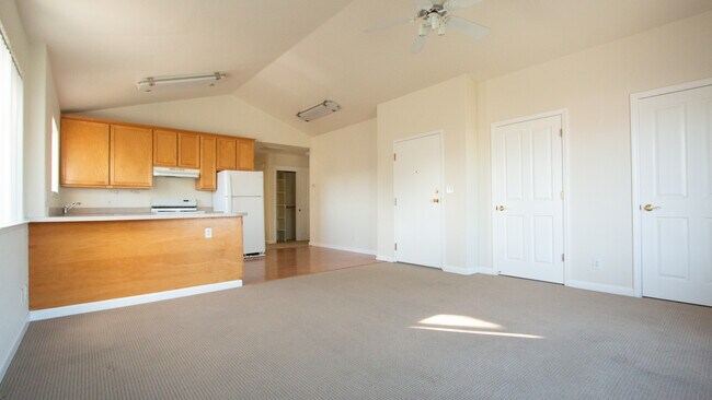 Photo - 1501 E 3rd Ave