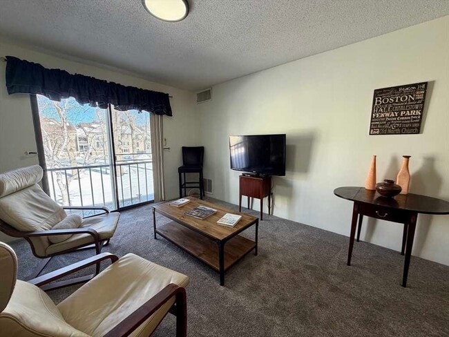 Photo - 15 Village Way Unidad 8