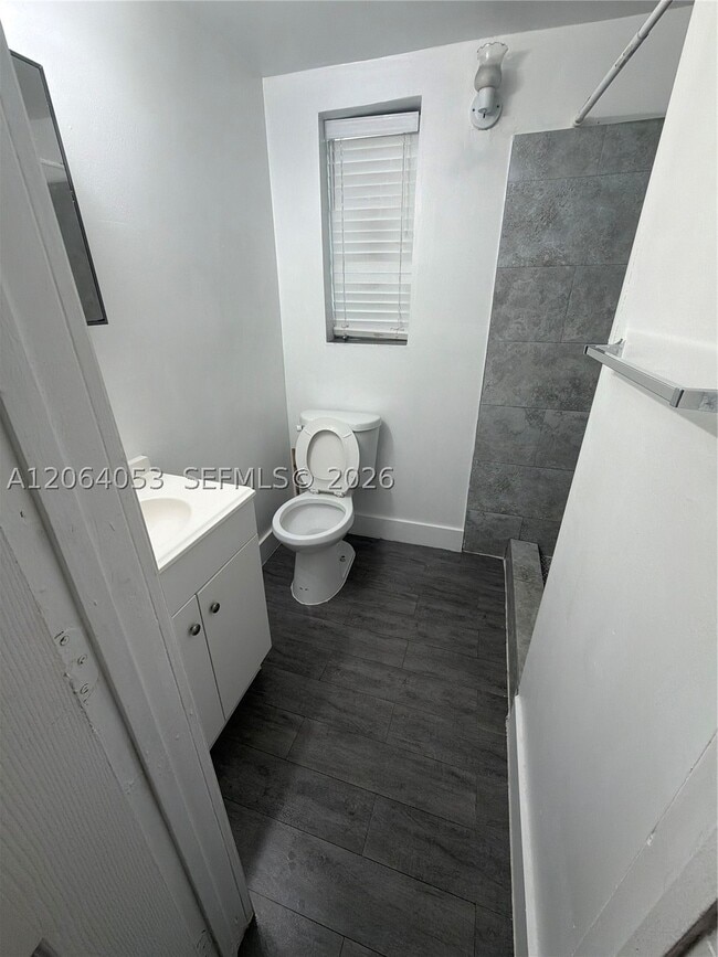 Photo - 1843 Dewey St Unit 108