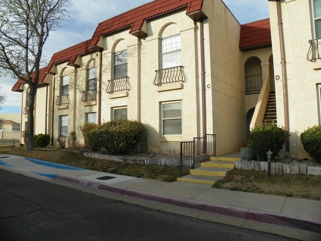 Photo - 823 Country Club Dr SE Unit 1C