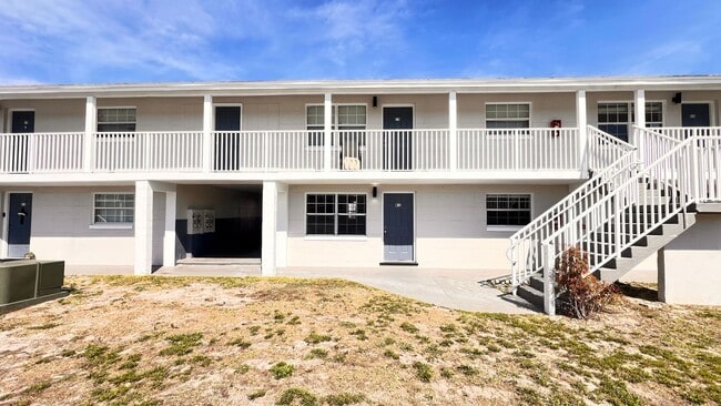 Photo - Fresh Paint, New Floors, 2/1 Available NOW