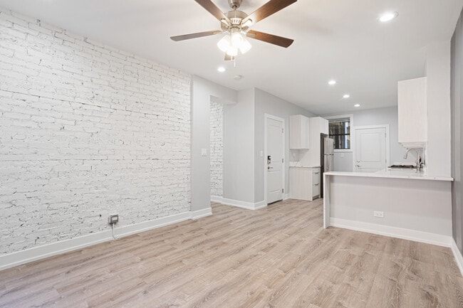 Photo - 1552 1/2 W Juneway Terrace Unit 1G