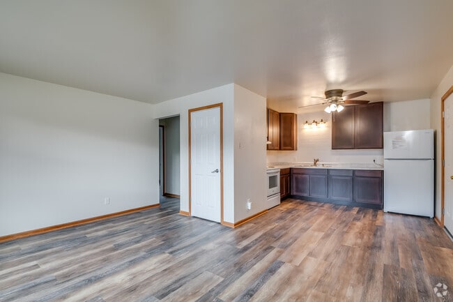 2BR, 1BA - 700SF - Living Room