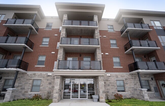 Photo - Oxford Haus Apartments