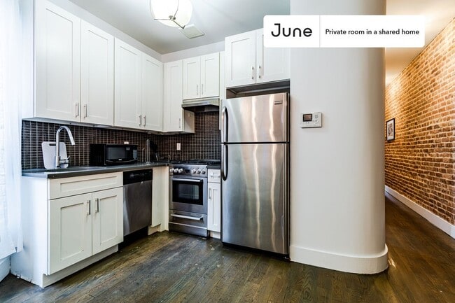 Photo - Room in Shared 4 bed/2 bath home Unidad D