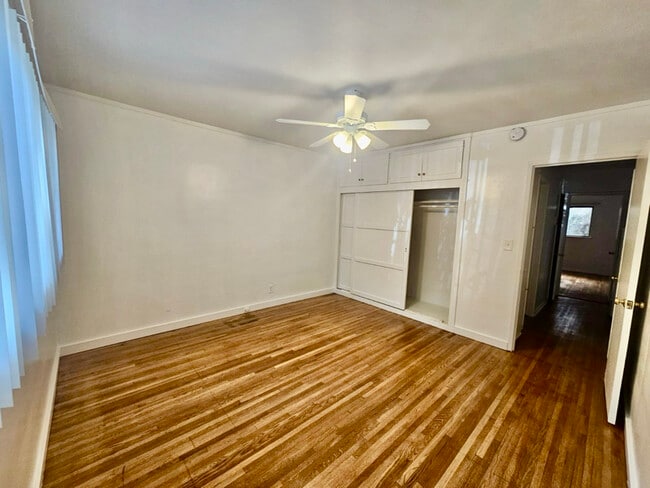 Photo - 1850 N La Brea Ave Unit 5