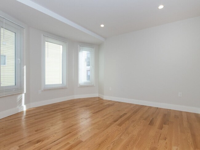 Photo - 5 Tovar St Unit 1R