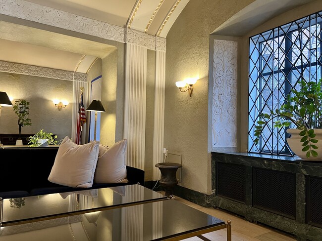 Photo - 2032 Belmont Rd NW Unit 530