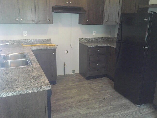 Photo - 314 N Green Meadow St SE