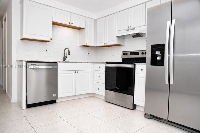 Photo - 411 SE 10th St Unit 1