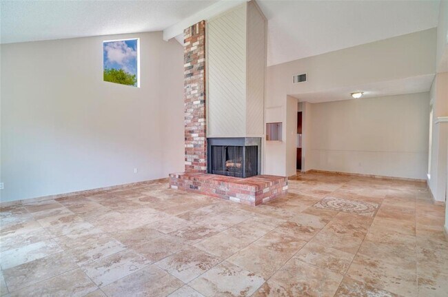 Photo - 1403 Valley Landing Dr