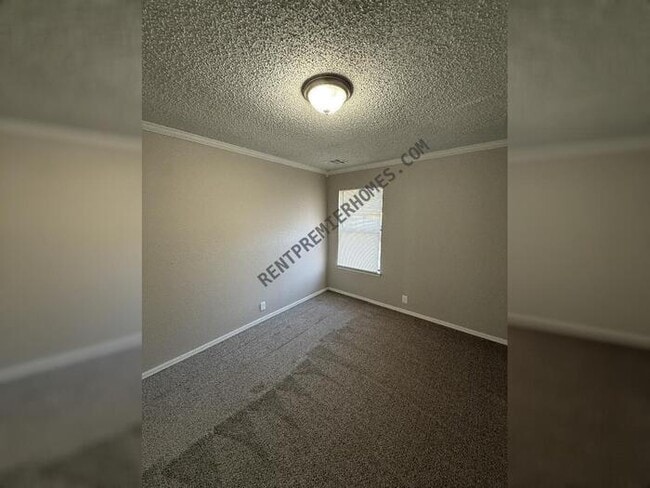 Photo - 1011 Taurus Dr