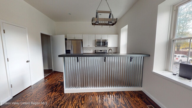 Photo - 160 Mansion St