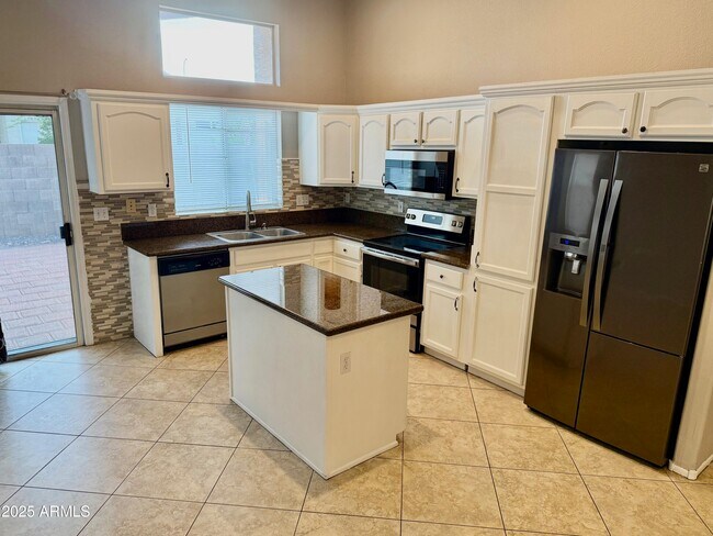 Photo - 2327 E Winchester Pl