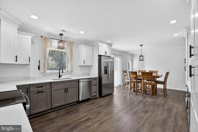 Photo - 10160 Dahlgren Rd