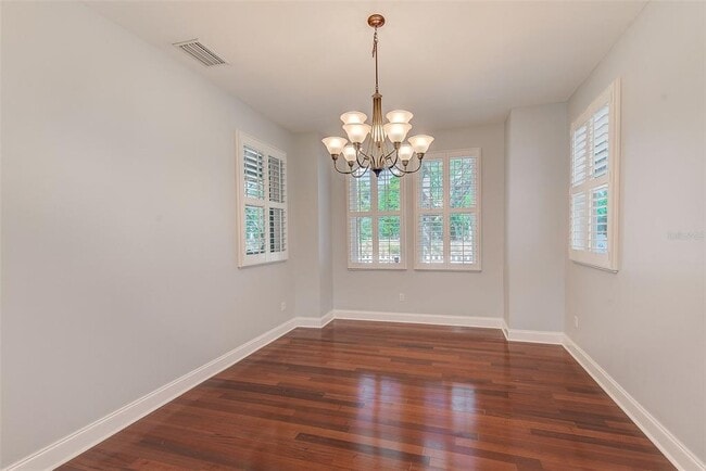 Photo - 1110 Highland St S