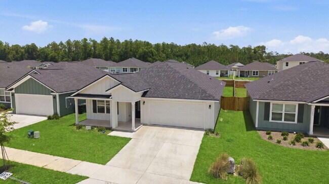 Photo - Huge 4 bedroom 2 bathroom home in Southwood