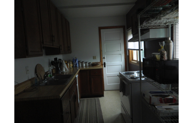 Photo - 2-Story House, 4Bed/2Bath with Lots of Room, Washer/Dryer. Pet Friendly & Large Yard