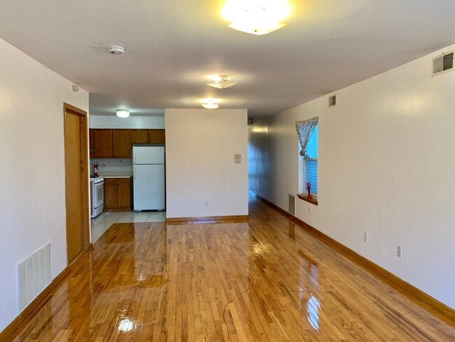 Photo - 422A Warren St Unit 1