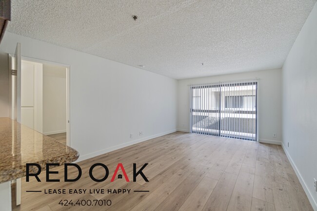 Incredible Two Bedroom Featuring a Sunny B... - Incredible Two Bedroom Featuring a Sunny B... Condo Unit 123