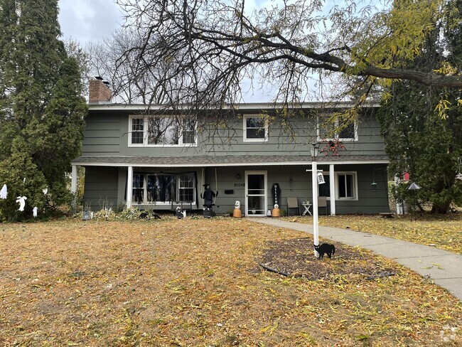 Building Photo - 8524 Washburn Ave S Rental