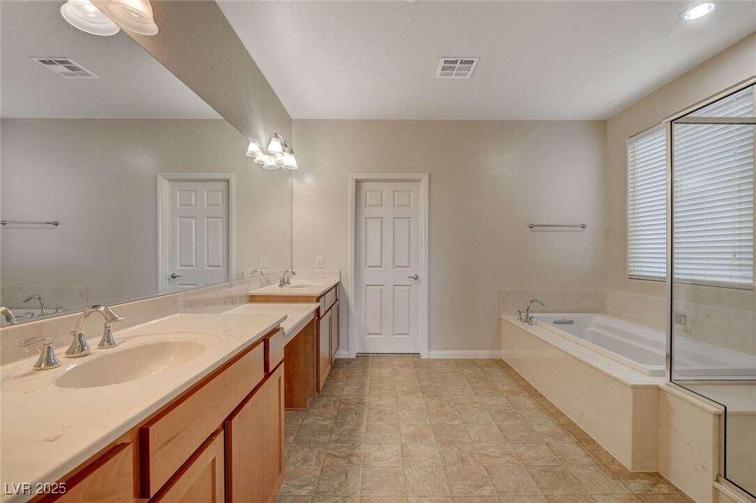 Photo - 484 Punto Vallata Dr