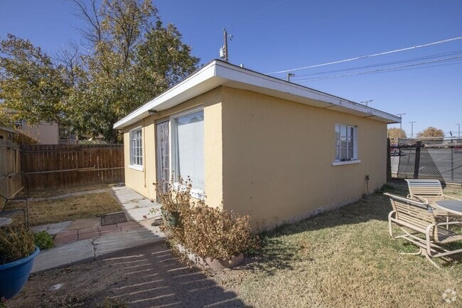 Building Photo - 200 W Lucero Ave Unit Casita C Rental