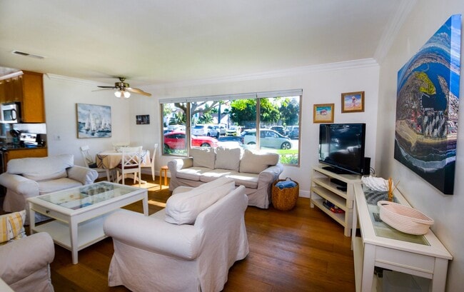 1052 Isabella Ave Unit Vacation Rental