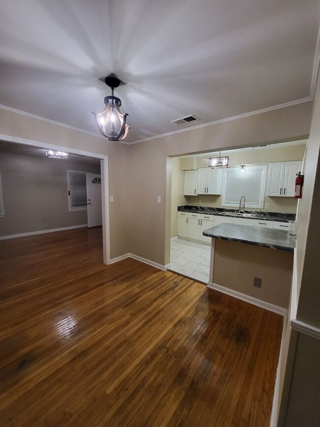 Photo - Spacious 4 bedroom 2 bath home for lease