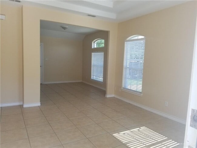 1208 W Wisconsin Rd Unit C