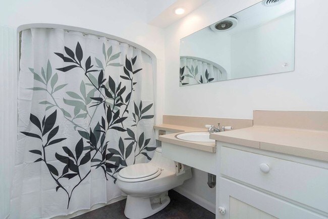 Photo - 1008 E Florida Ave