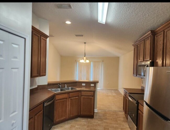 Photo - 4 Bedroom 2 Bath Brick and Stucco in desirable Silver Creek