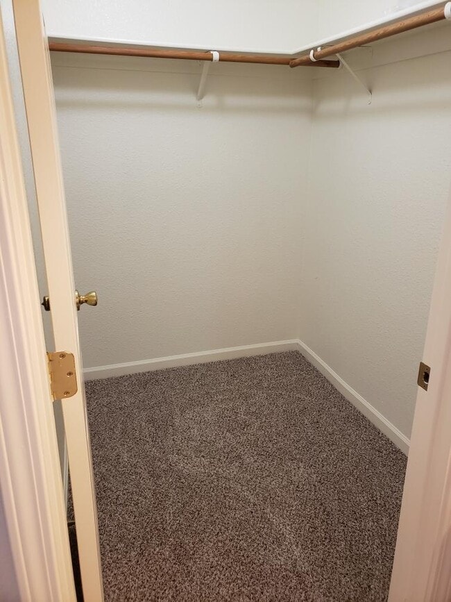 Photo - 2506 N Walnut Rd