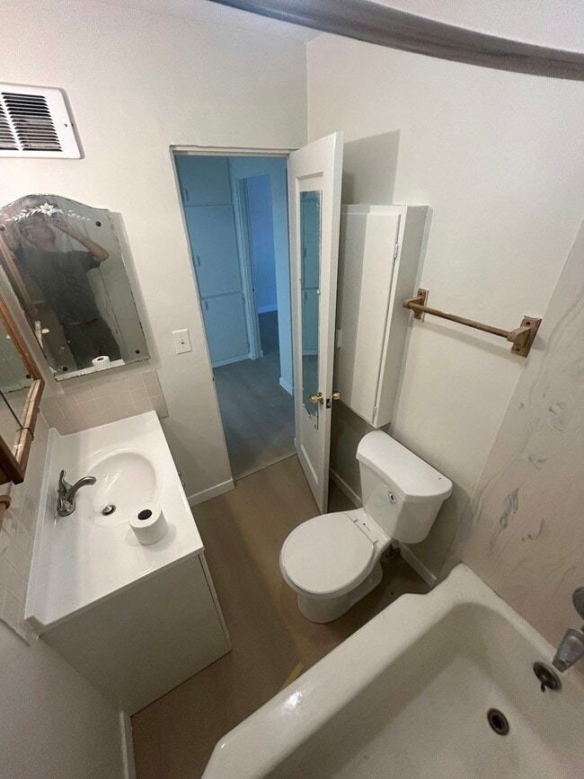 Photo - 400 W 13th St