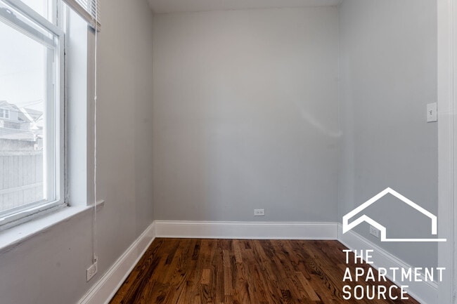 Photo - 3614 W George St